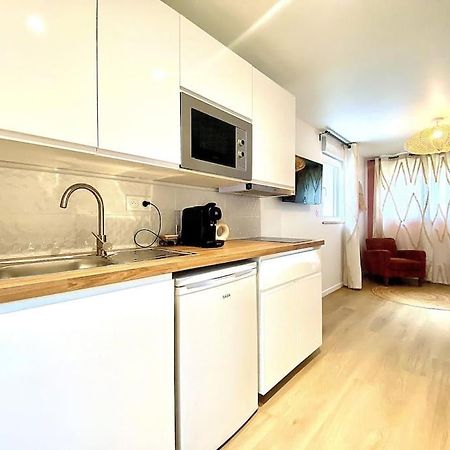 Chaleureux Appartement Proche Gare Laval  Exterior photo